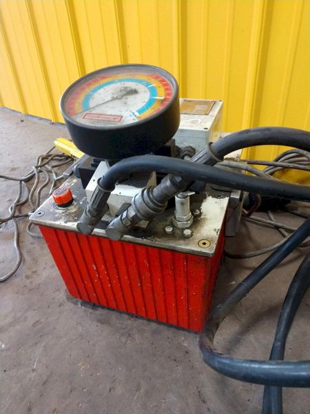 WAGNER HYDRAULIC POWER WRENCH: STOCK 13692