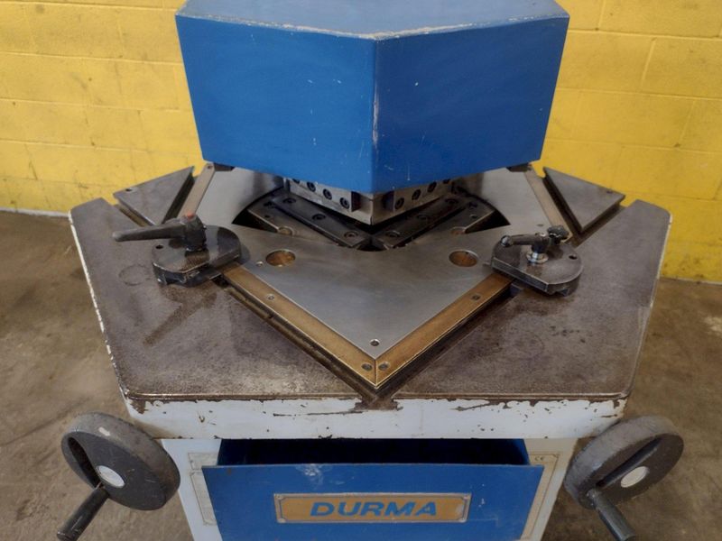 8" x 8" DURMA HYDRAULIC NOTCHER: STOCK 16438