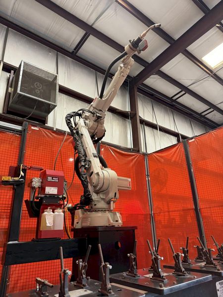 LINCOLN ELECTRIC ROBOT WELDING SYSTEM WITH ABB 6 AXIS ROBOT, 300 KG HEAD AND TAILSTOCK, LINCOLN