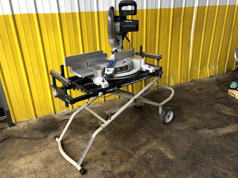 12" DELTA MODEL 36-255L COMPOUND LASER MITER SAW WITH STAND: STOCK 19214