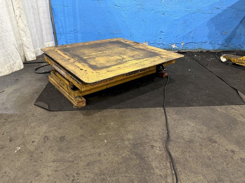 2000 LB  ECONO-LIFT HYDRAULIC SCISSOR LIFT TABLES: STOCK #77595