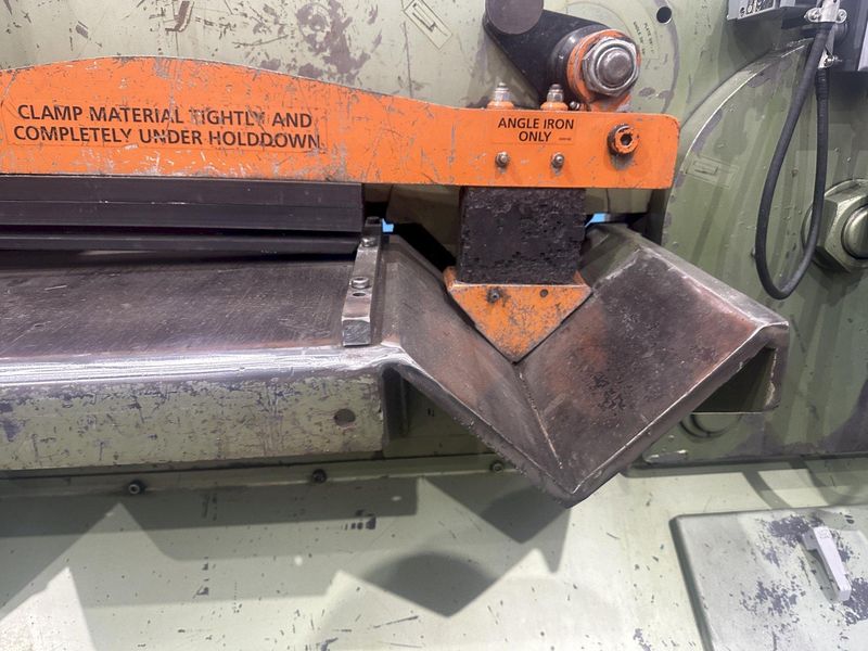 140  TON PIRANHA MODEL #PII-140  HYDRAULIC IRONWORKER: STOCK #77377
