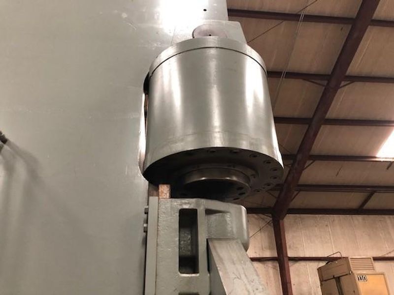 1250 TON x 24' CINCINNATI MODEL 1250H HYDRAULIC PRESS BRAKE: STOCK #10682