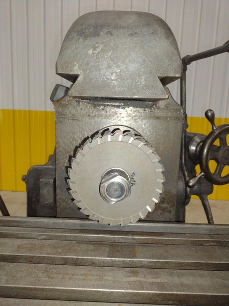 3 HP CINCINNATI MODEL 1-18 PLAIN HORIZONTAL MILLING MACHINE: STOCK #21030