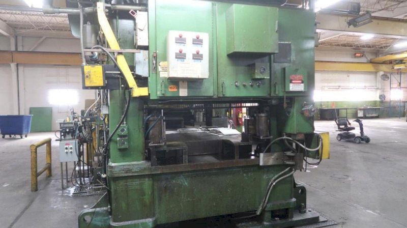 400 ton Niagara BP2-400-72-54 Used Straight Side Mechanical Metal Stamping Press For Sale, Year