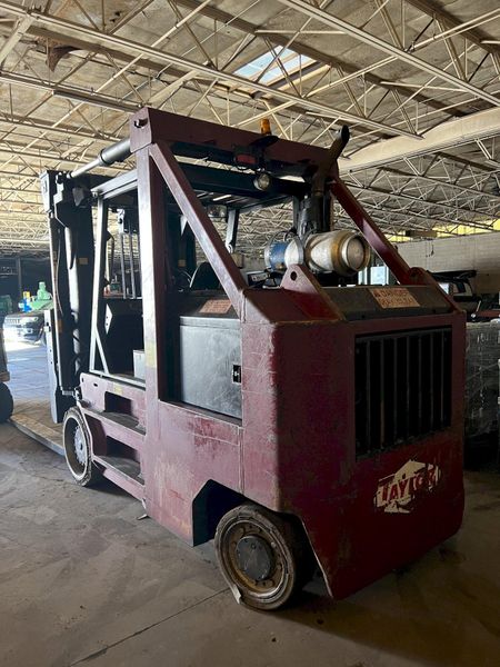 30,000 LBS TAYLOR MODEL #TCO-300S HEAVY DUTY RIGGER FORKLIFT: STOCK #18136