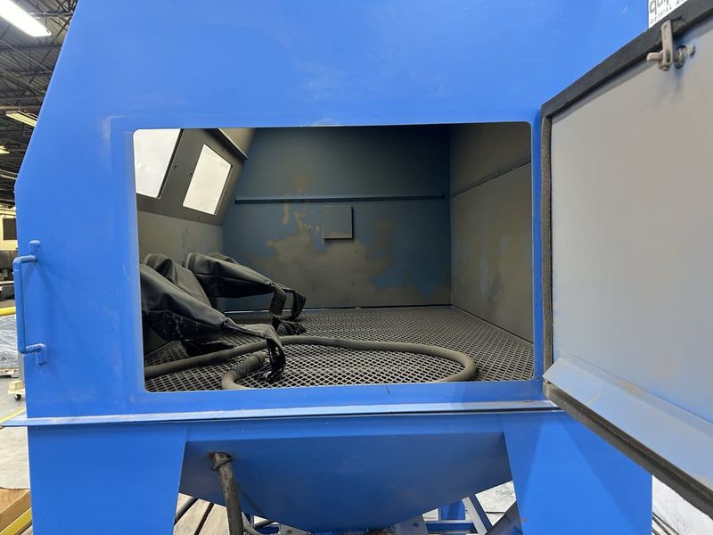 6′ x 4′ x 40″ Full Top Open Abrasive Blast Cabinet System w/ Dust Collector