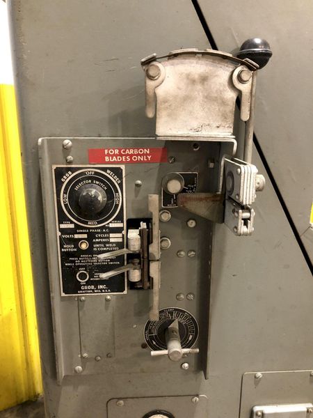 36" GROB MODEL #4V-36 VERTICAL BAND SAW: STOCK #17576