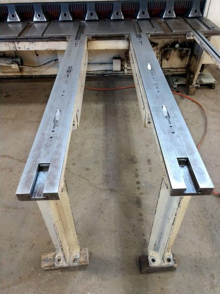 10' x 1/4" CINCINNATI MODEL #2500 CNC HYDRAULIC POWER SHEAR WITH FRONT & BACK GAUGING: STOCK #12