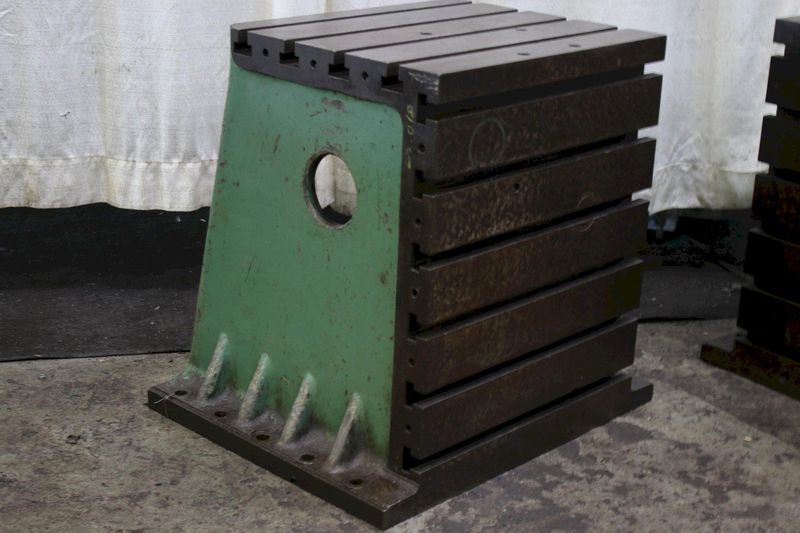 1 SET OF DEVLIEG 20-1/2" X 25" T SLOTTED ANGLE PLATES: STOCK #75545
