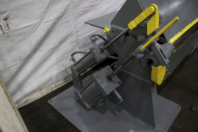 8' X 12 GA DREIS & KRUMP APRON BRAKE WITH AIR ASSIST: STOCK #76393