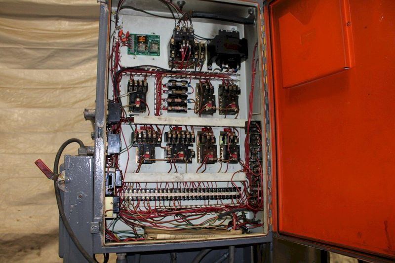 10 TON DENISON HYDRAULIC PRESS WITH ROTARY TABLE