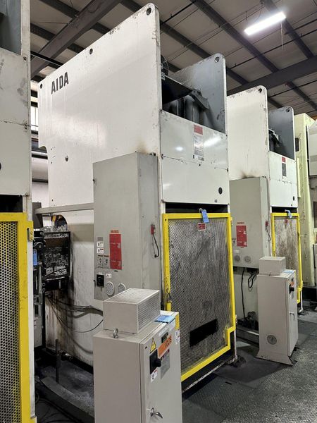 220 TON AIDA GAP FRAME STAMPING PRESS