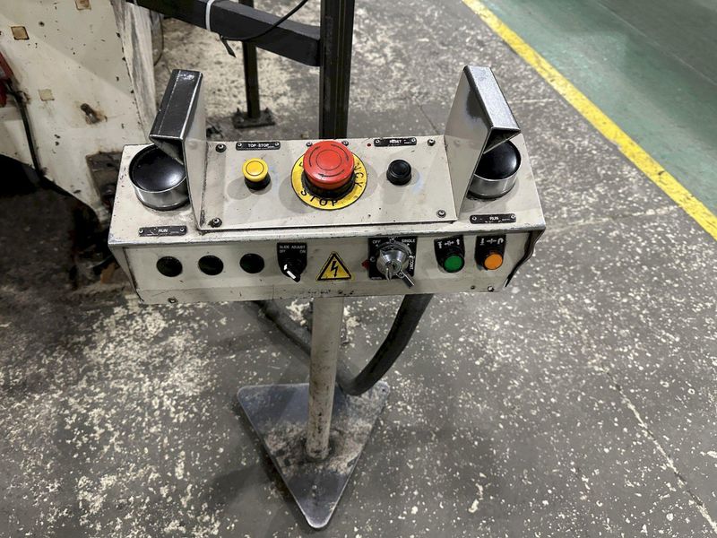 220 AIDA GAP FRAME STAMPING PRESS