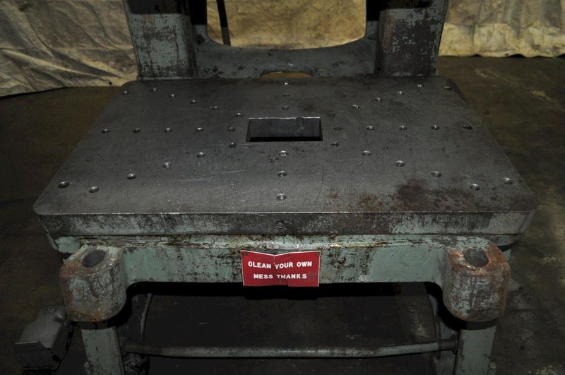 60 TON L AND J OBI PRESS