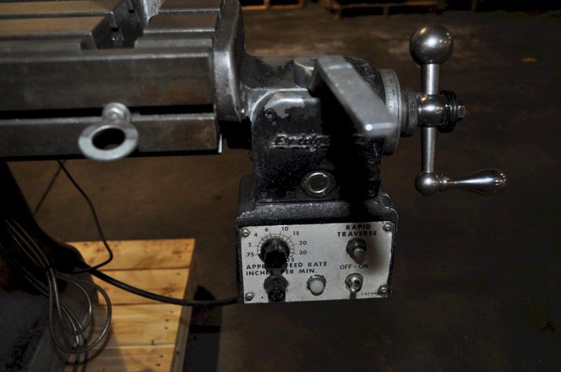 2 HP BRIDGEPORT VERTICAL MILL