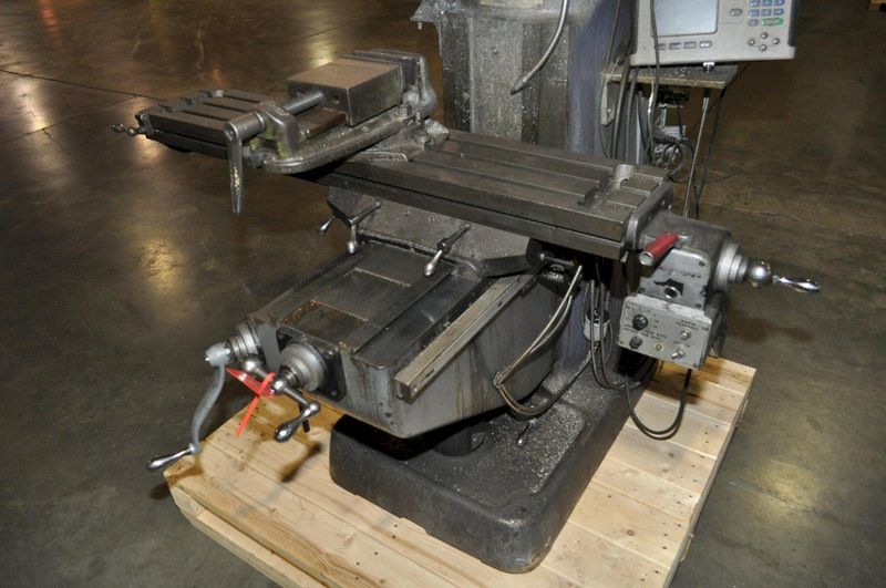 2 HP BRIDGEPORT VERTICAL MILL