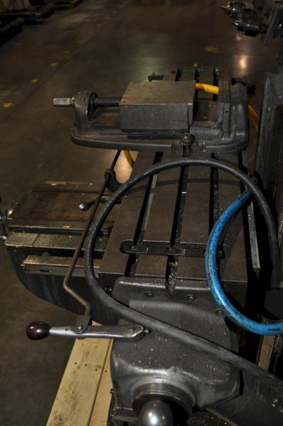 2 HP BRIDGEPORT VERTICAL MILL