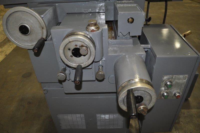 10 x 18 ELLIOTT HYDRAULIC SURFACE GRINDER
