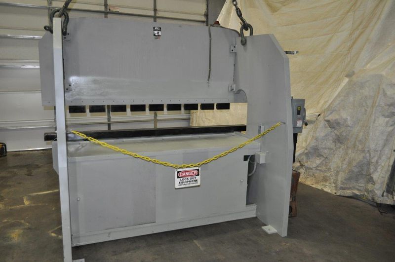 110 TON x 98" GUIFIL HYDRAULIC PRESS BRAKE