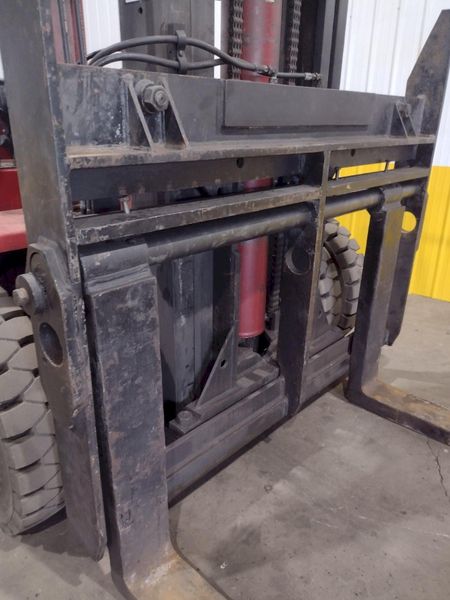 30,000 LB TAYLOR MODEL #TC22 OUTDOOR YARD FORK TRUCK: STOCK #18137