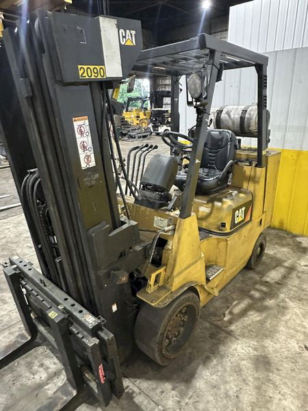 7,600 LBS CAT MODEL #FGC40K LP FORKLIFT: STOCK #23601