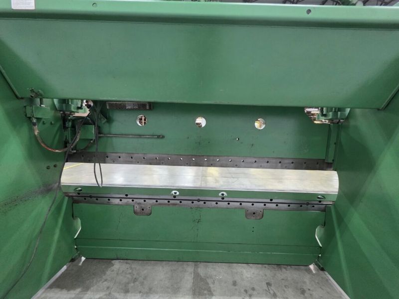 Cincinnati CB 135 Ton x 12′ Hydraulic Press Brake