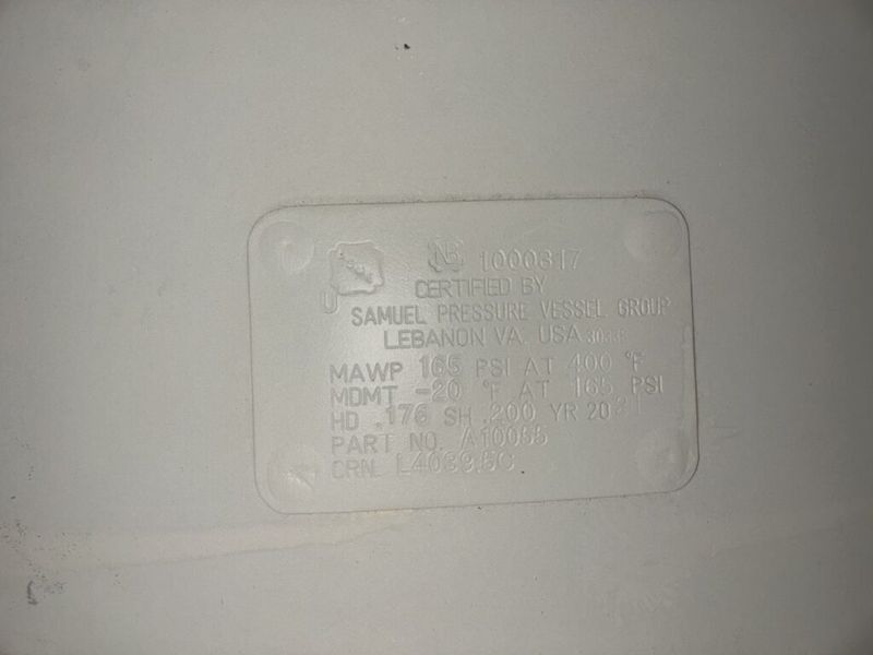 240 Gallon Vertical Air Receiver Handling Compressed Tank