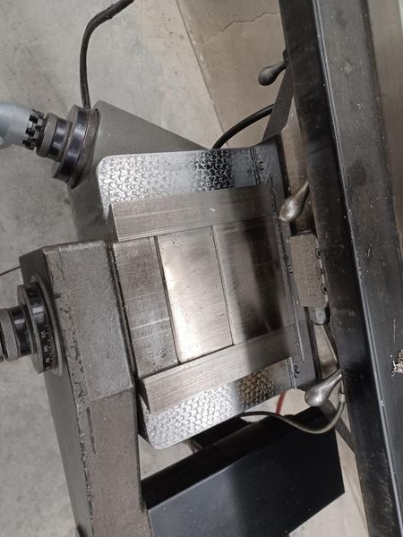 Bridgeport EZ Trak 2-Axis CNC Knee Mill with Bridgeport Control, Power Draw Bar, R8 Spindle Taper, Lube System- Auction Item