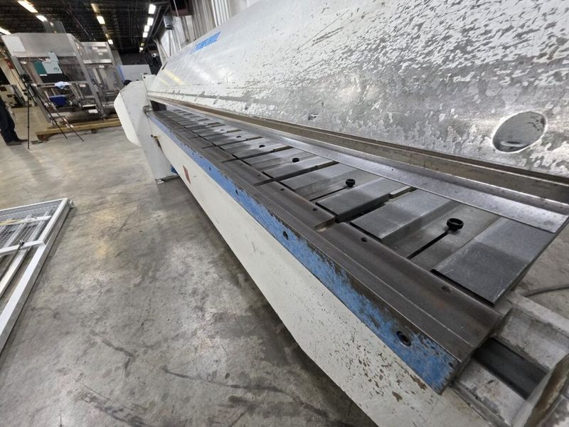 Schechtl MAX310/CNC 10′ x 16 ga CNC Folding Machine
