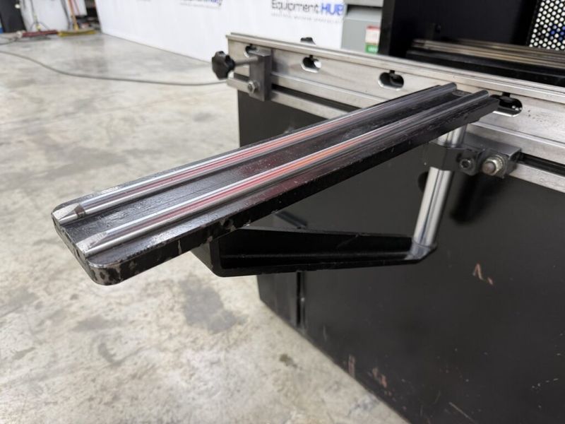 ADH WC67E-80T/2500 90 Ton x 98″ CNC Press Brake (2016)
