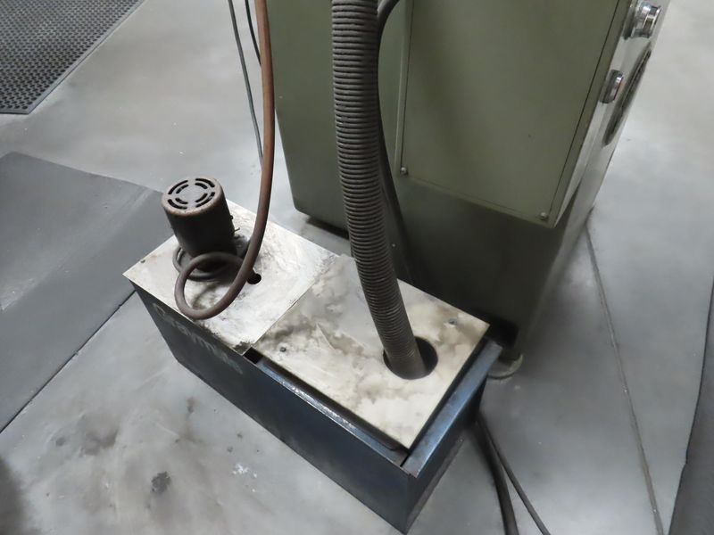 Mitsui Seiki MSG-200MH Hand Feed Surface Grinder, 6"x12" Chuck, Coolant (Located at Cullinan Rigging in Ramsey, MN)- Auction Item