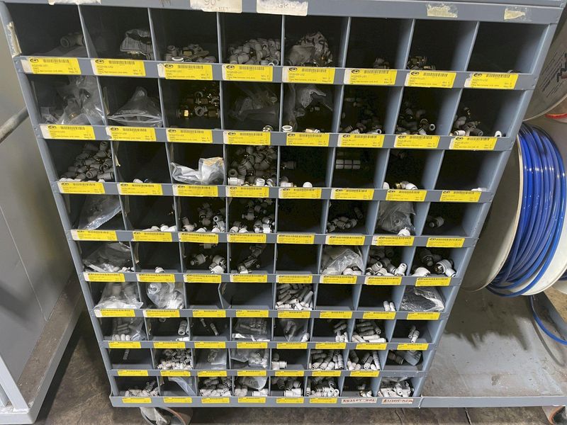 SMC MODEL #KQ2 ONE TOUCH FITTINGS FOR POLYURETHANE TUBING TOOLING & ACCESSORIES CABINETS: STOCK