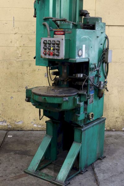 6 TON DENISON HYDRAULIC PRESS: STOCK #19245
