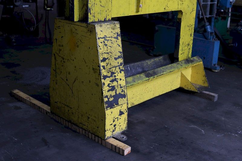 COIL HOOK WITH STAND:  STOCK #73282