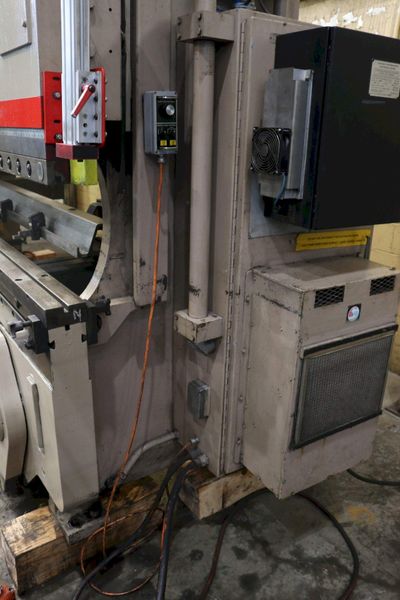 175 TON X 14' CINCINNATI FORMASTER II CNC HYDRAULIC BRAKE: STOCK #73093