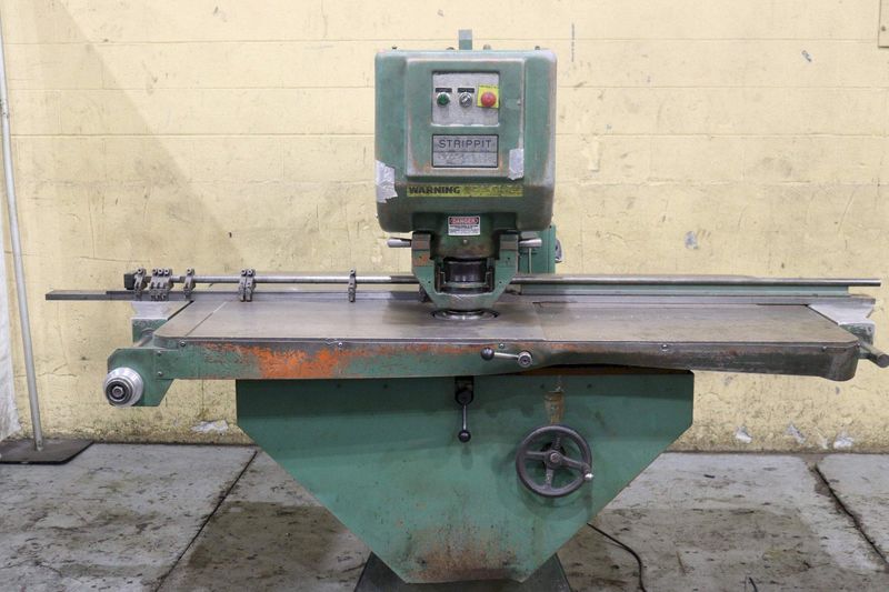 30 TON STRIPPIT 30/30 SINGLE END PUNCH: STOCK #72586