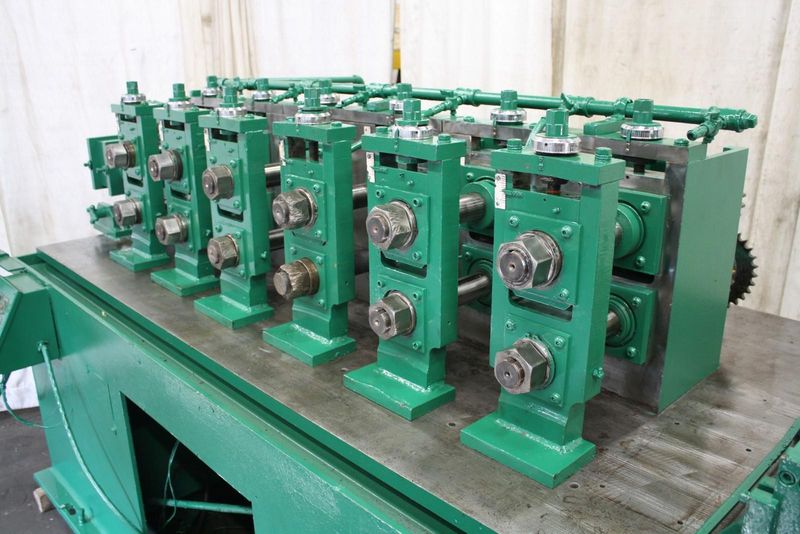 6 STAND X 2' DAHLSTROM MODEL 550-6-OB ROLLFORMER: STOCK #66071