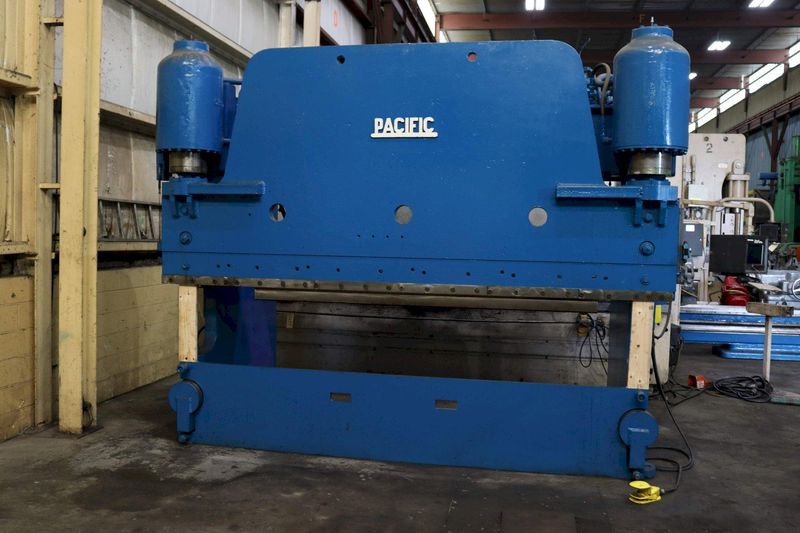 400 TON X 12' PACIFIC HYDRAULIC PRESS BRAKE: STOCK #61809