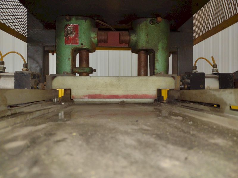 HORIZONTAL MOTORIZED CONVEYOR: STOCK #19562