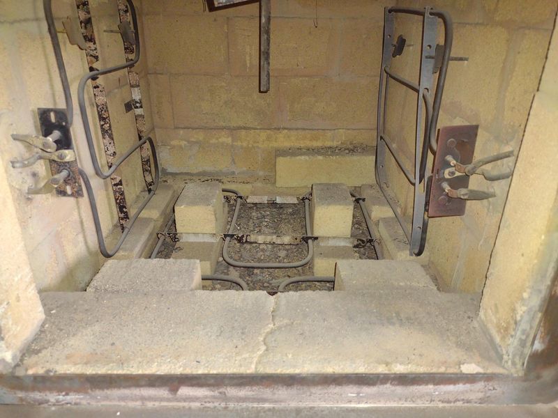 17" X 13" X 25" LINDBERG ELECTRIC FURNACE: STOCK #18853