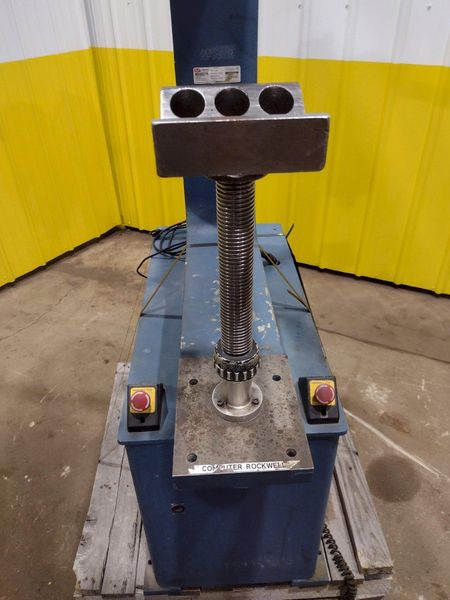 WILSON INSTRUMENTS SERIES B2000 HARDRESS TESTER W/ INSTRON DRO: STOCK #19144