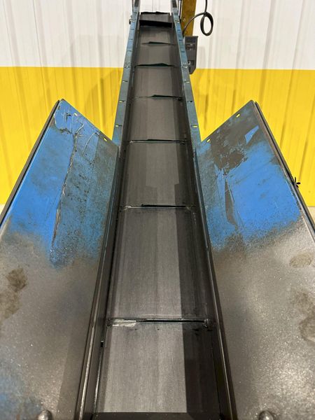 8" WIDE X 6' HIGH NEW LONDON ENG MODEL #500 MOTORIZED BELT INCLINED PARTS CONVEYOR: STOCK #20069