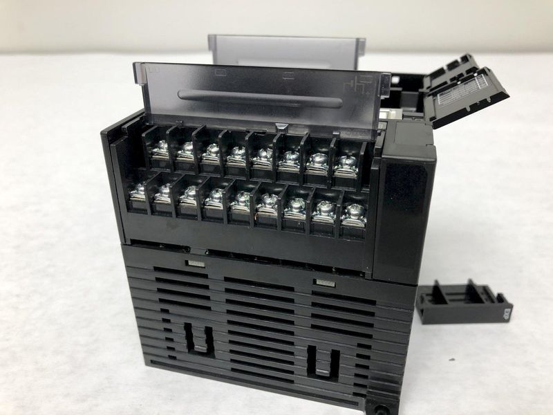 24VDC 400MA OMRON G9SP-N10S SAFETY CONTROLLER: STOCK #15141