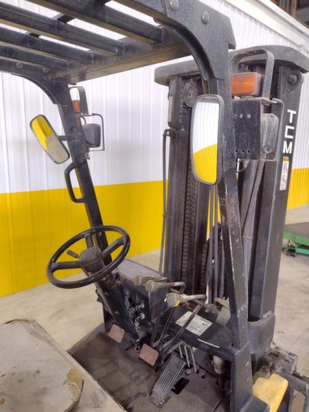 5,550 LB TCM MODEL #FCG30 PROPANE FORKLIFT: STOCK #19593