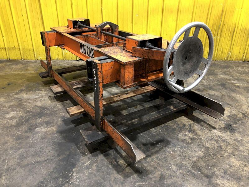 10,000 LBS X 84" X 26" TO 62" WIDE BUSHMAN ADJUSTABLE SHEET LIFTER:STOCK #18034