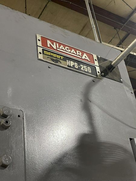 250 TON NIAGARA MODEL #SPIRIT HPS-250 HYDRAULIC GAP FRAME PRESS, 12" STROKE: STOCK #16452