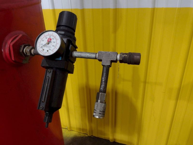 3.2 HP HUSKY VERTICAL MODEL #VT631403AJ AIR COMPRESSOR: STOCK 18535