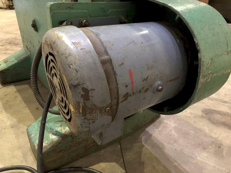 34" CENTAURO MODEL #900CL VERTICAL SAW: STOCK 10513