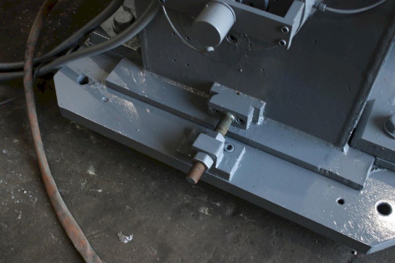 25 TON SAMCO 4 POST CUTOFF PRESS: STOCK #76398